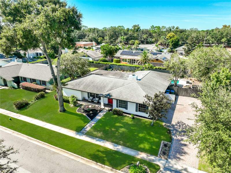 4 bedroom Single Family Residence at 161 White Oak Circle, Maitland Grove, Maitland — photo 2