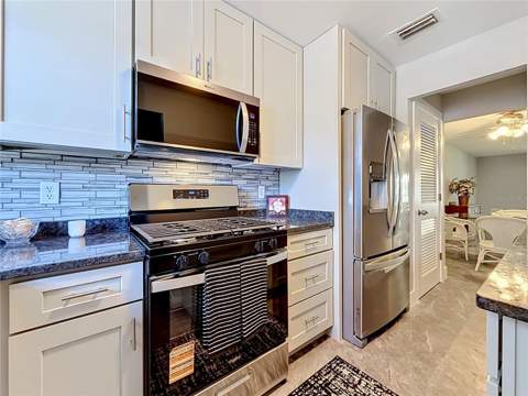 3018 59th Street #102, Gulfport FL - photo 8 of 61