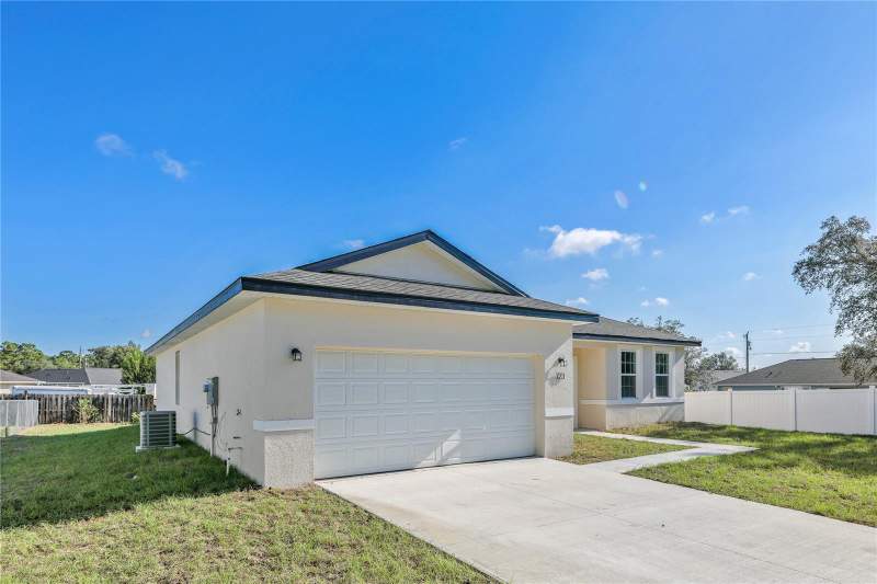 4 bedroom Single Family Residence at 2681 SW 161st Loop, Marion Oaks Un 04, Ocala — photo 4