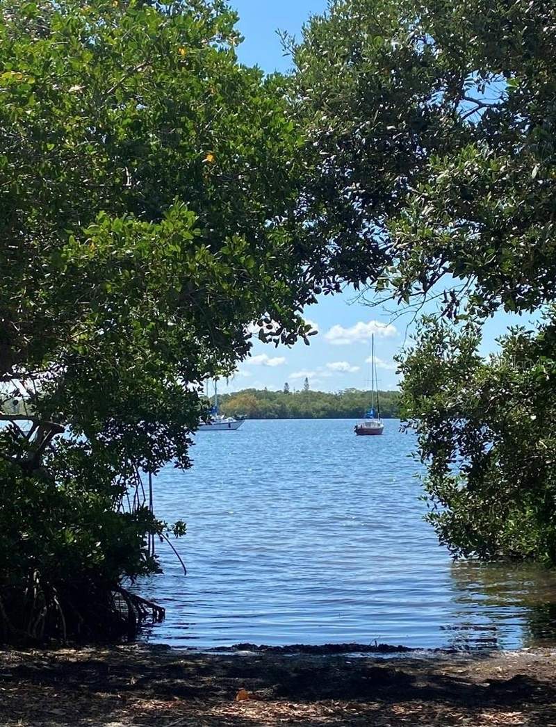2 bedroom Single Family Residence at 2720 Bayside Drive, South Shore Park, St Petersburg — photo 5