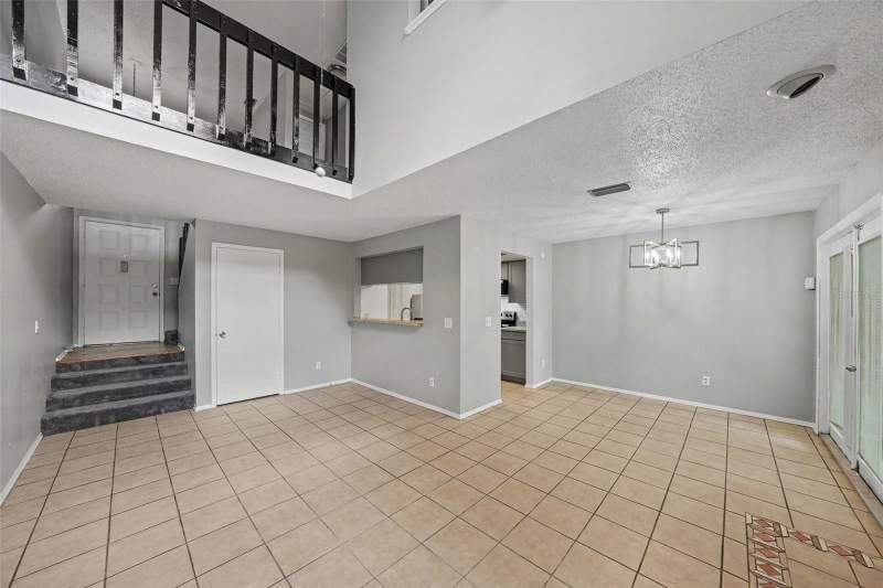 2 bedroom Townhouse at 12409 Titus Ct, Carlyle Garden Twnhms A Con, Tampa — photo 3