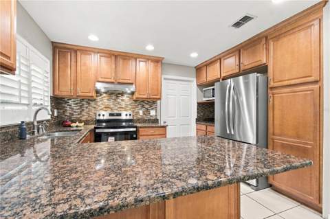 8410 Angela Court, Zephyrhills FL - photo 15 of 60