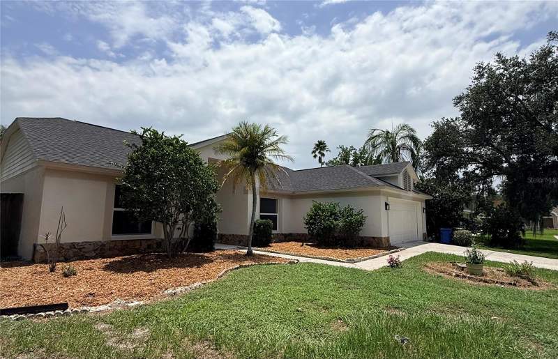 4 bedroom Single Family Residence at 9207 Mill Circle, Cross Creek Unit 1, Tampa — photo 3