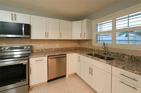 350 Boca Ciega Point Blvd, St Petersburg FL - photo 10 of 32