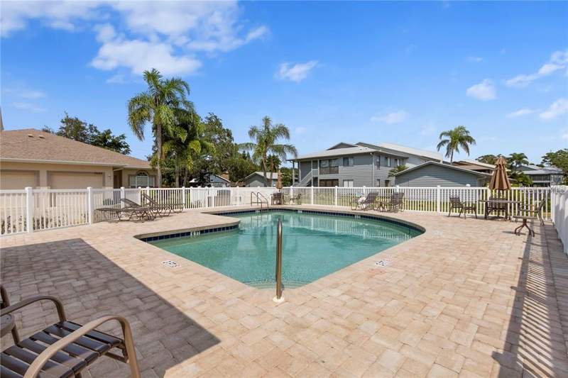 2 bedroom Villa at 2747 73rd Court, Palm Breeze Villas Ph I, Bradenton — photo 4