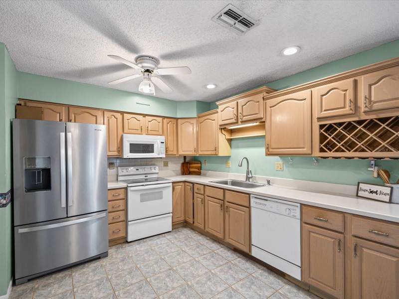 2 bedroom Single Family Residence at 4135 Cotton Tail Drive, Park Lake Estates, New Port Richey — photo 2