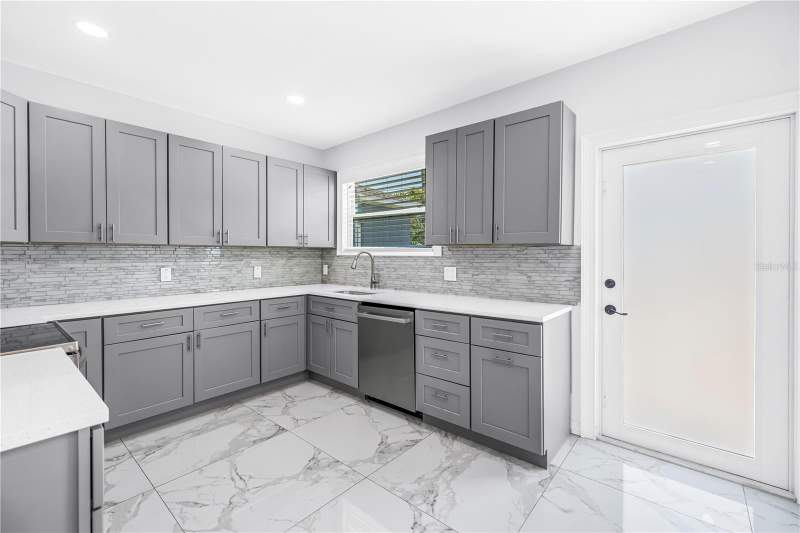 3 bedroom Single Family Residence at 1827 16th Street, Fruitland Heights, St Petersburg — photo 5