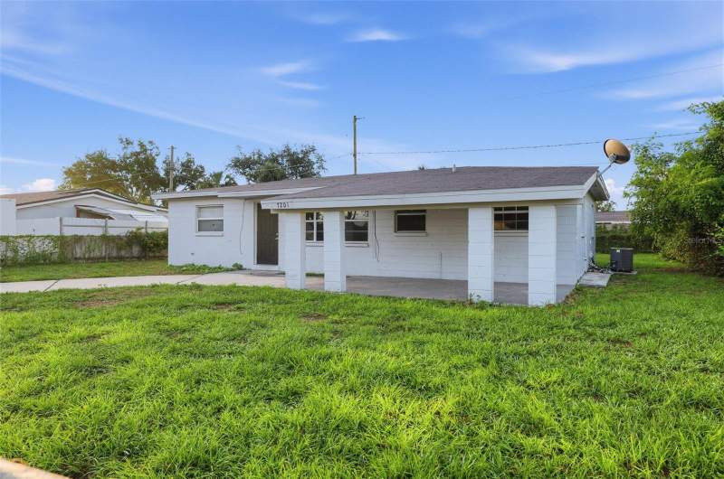 3 bedroom Single Family Residence at 7201 Kingston Drive, Winston Park Unit 1, Tampa — photo 2