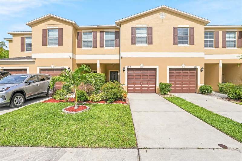 3 bedroom Townhouse at 12911 Dream Catcher Way, Summerfield Crossings Village, Riverview — photo 4