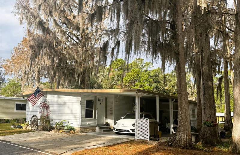 2 bedroom Mobile Home at 107 Royal Palm Drive, Hawthorne At Leesburg A Coop, Leesburg — photo 3