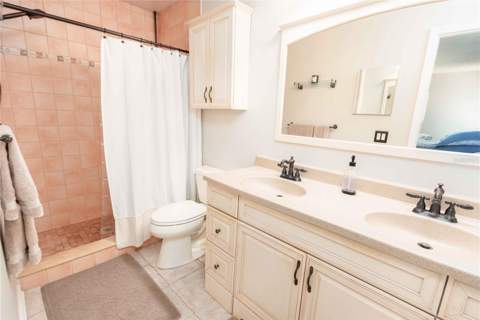 4311 County Breeze Drive, New Port Richey FL - photo 16 of 35