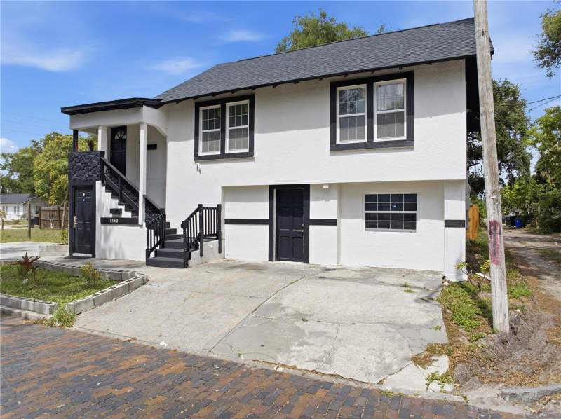 4 bedroom Half Duplex at 1340 13th Avenue, Nebraska Place Sub, St Petersburg — photo 2