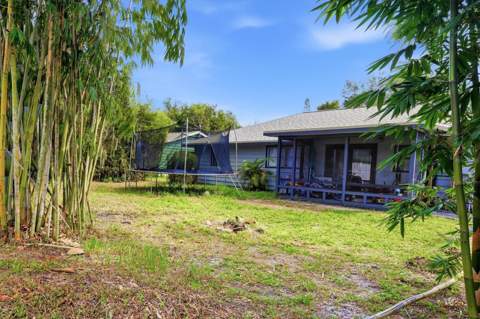 2533 Hawthorne Street, Sarasota FL - photo 9 of 42