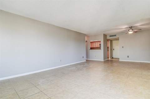 5220 Brittany Drive #509, St Petersburg FL - photo 14 of 38