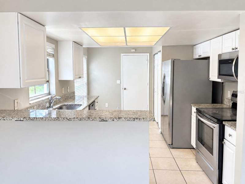 3 bedroom Single Family Residence at 432 Regal Park Drive, Valrico Manor Unit 3, Valrico — photo 5