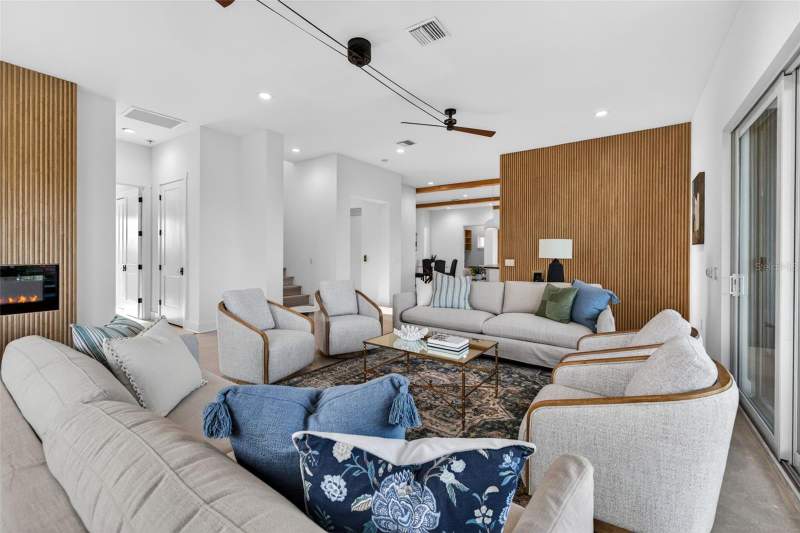 4 bedroom Single Family Residence at 3221 Gulf Boulevard, Belleair Beach Yacht Club Estates, Belleair Beach — photo 3