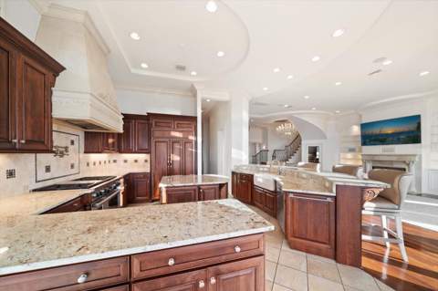 1040 Eldorado Avenue, Clearwater Beach FL - photo 12 of 99