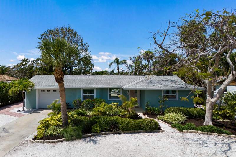 2 bedroom Single Family Residence at 506 69th Street, Bay Palms Add, Holmes Beach — photo 1