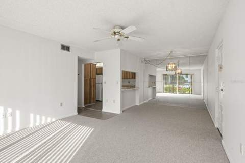 1871 Pine Ridge Way #E1, Palm Harbor FL - photo 15 of 44