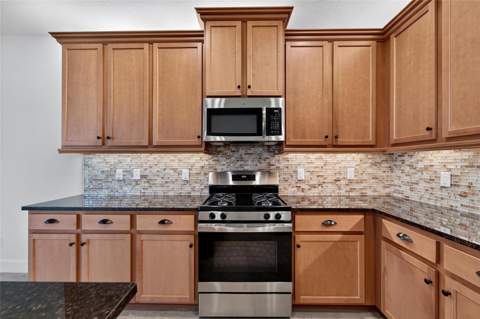 15412 Santa Pola Drive, Wimauma FL - photo 18 of 65