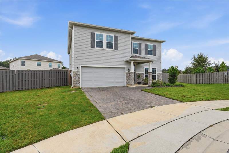4 bedroom Single Family Residence at 1174 NW 133rd Way, Arbor Greens Ph 2 Unit 4B Pb 37 Pg 91, Newberry — photo 2