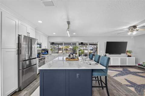 6510 Solitaire Palm Way, Apollo Beach FL - photo 22 of 93