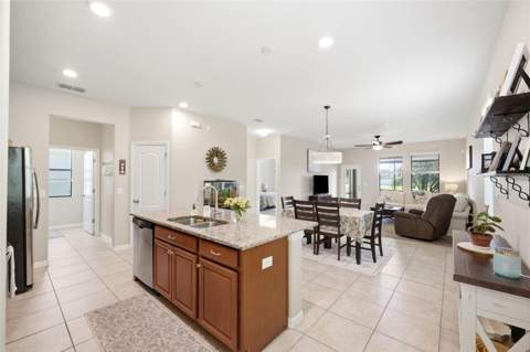 11767 Lake Boulevard, New Port Richey FL - photo 6 of 38