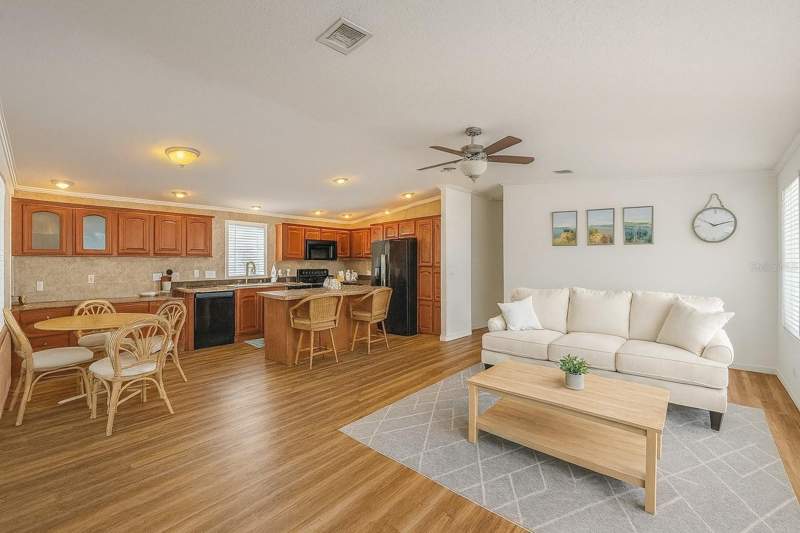 3 bedroom Modular Home at 1375 PASADENA AVENUE #217, CAUSEWAY VILLAGE 55 AN DUP, SOUTH PASADENA — photo 5
