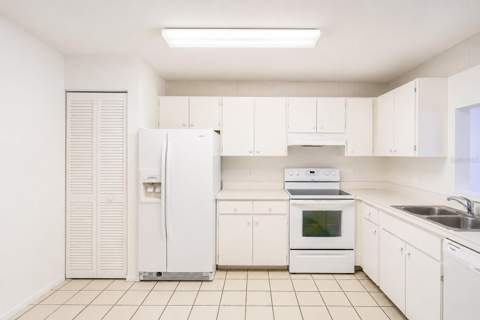 123 Wild Palm Drive #123, Bradenton FL - photo 12 of 40