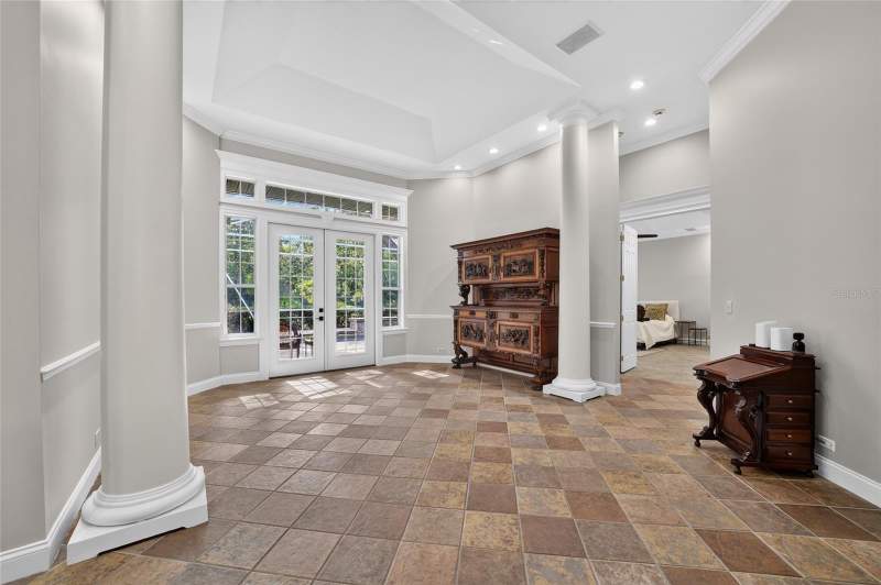 4 bedroom Single Family Residence at 7050 SE 12th Circle, Country Club/Ocala Un 01, Ocala — photo 4