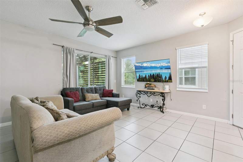 4 bedroom Townhouse at 6803 Tussilago Way, Goldenrod Reserve, Orlando — photo 2