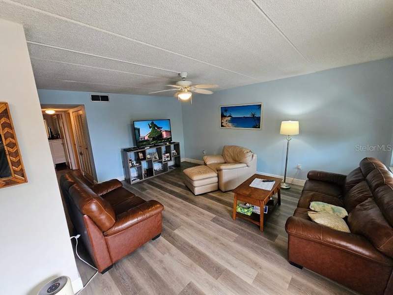 2 bedroom Condominium at 11620 Park Boulevard #303, Seminole Square Apts, Seminole — photo 4