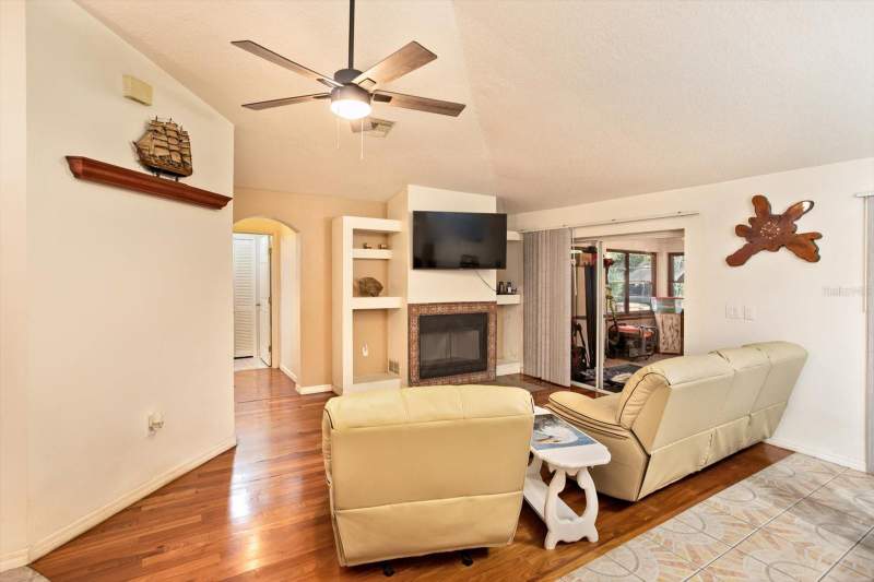 2 bedroom Single Family Residence at 17249 Holly Court, Acreage & Unrec, Umatilla — photo 4