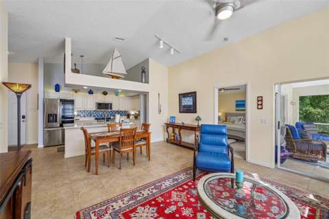 7266 Eleanor Circle #203, Sarasota FL - photo 7 of 33