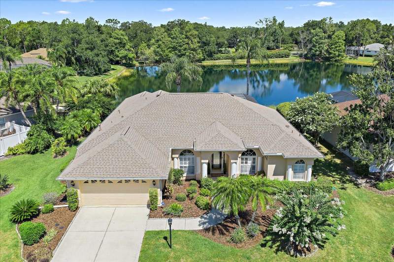 4 bedroom Single Family Residence at 11909 Summer Meadow Drive, Summerfield Village Sub Ph D U, Lakewood Ranch — photo 3