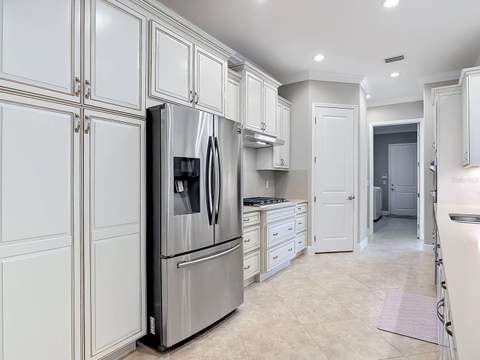 8461 Bridgeport Bay Circle, Mount Dora FL - photo 11 of 44
