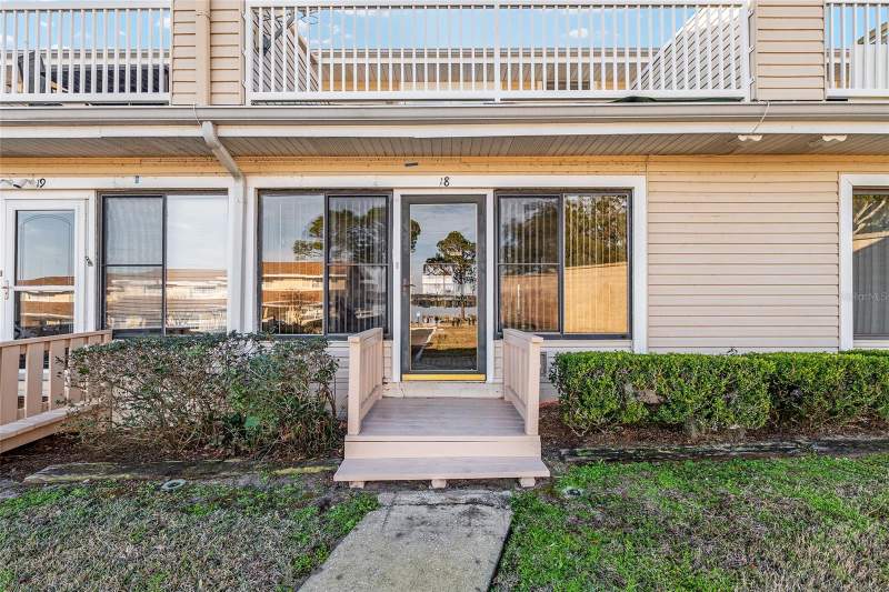 2 bedroom Condominium at 11001 SE Sunset Harbor Road #D18, Loch Harbour Group 01, Summerfield — photo 4