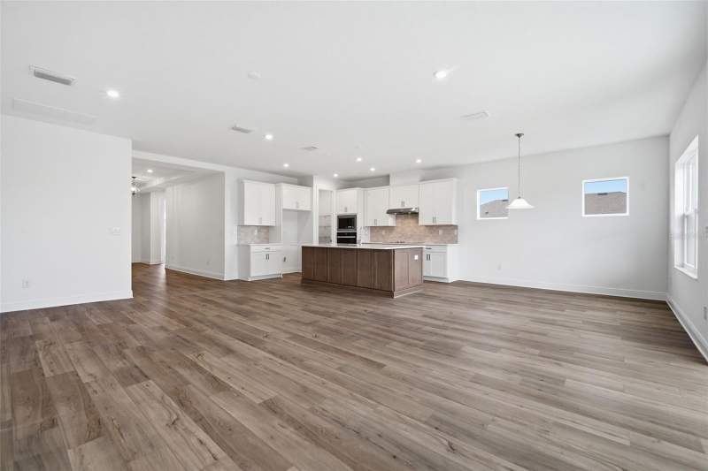 4 bedroom Single Family Residence at 11830 Richmond Trail, North River Ranch- Riverfield, Parrish — photo 2