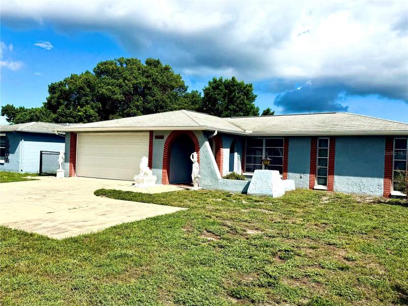 2 bedroom Single Family Residence at 7625 Embassy Boulevard, Regency Park, Port Richey — photo 2