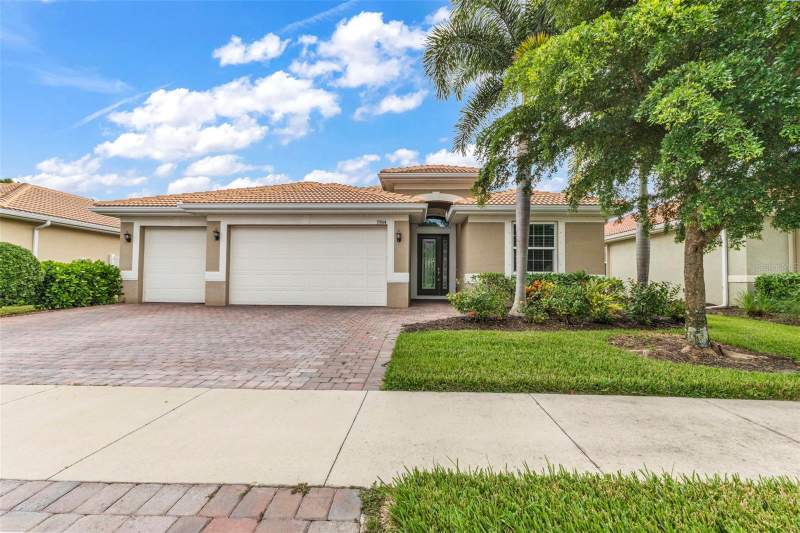 3 bedroom Single Family Residence at 19064 Billfish Avenue, Caribbean Village, Venice — photo 2