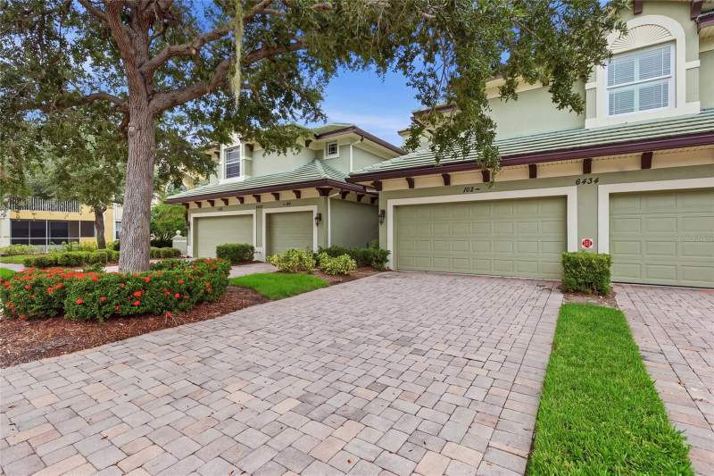 2 bedroom Condominium at 6434 Moorings Point Circle #102, The Moorings At Edgewater IV, Lakewood Ranch — photo 2