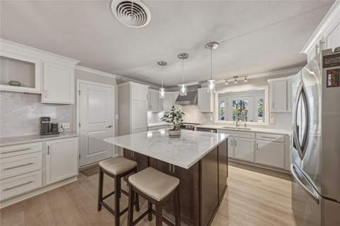 6717 Cardinal Drive, St Petersburg FL - photo 24 of 74