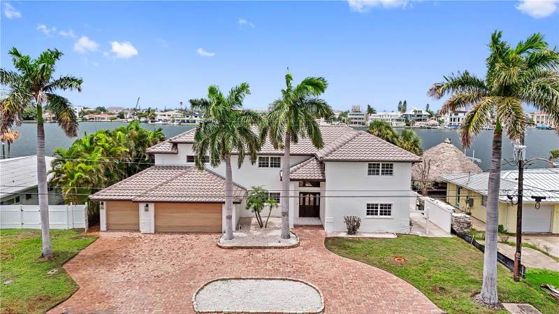 4 bedroom Single Family Residence at 423 55th Avenue, Brightwater Beach Estates 1st Add, St Pete Beach — photo 2