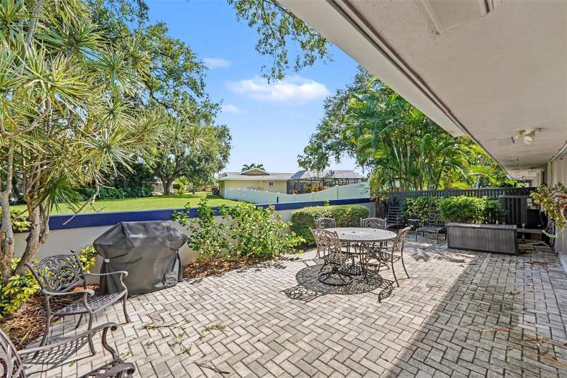 2 bedroom Townhouse at 1683 Watermark Circle, Watermark Condo, St Petersburg — photo 5