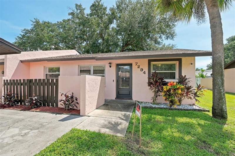 3 bedroom Villa at 7294 55TH AVENUE, BONNIE BAY COUNTRY CLUB, ST PETERSBURG — photo 1