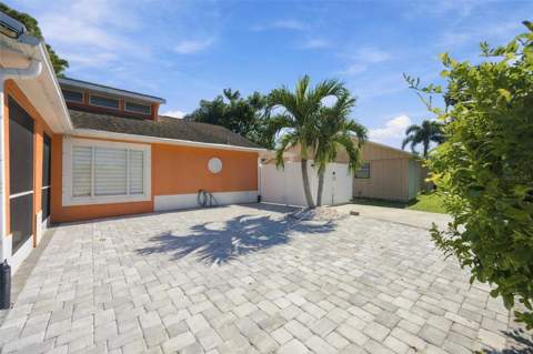 6625 Mauna Loa Boulevard, Sarasota FL - photo 6 of 6