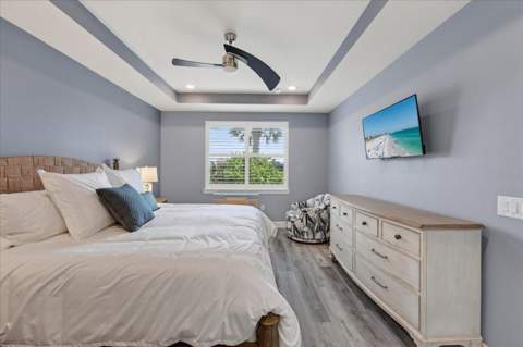 6927 Holbrook Cove, Lakewood Ranch FL - photo 23 of 92