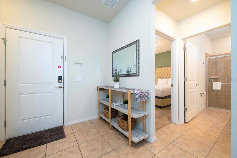 5 bedroom Townhouse at 4611 Terrasonesta Drive, Oakmont Twnhms Ph 2R, Davenport — photo 2
