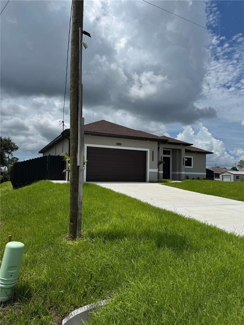 3 bedroom Single Family Residence at 3115 2nd Street, Lehigh Acres, Lehigh Acres — photo 2