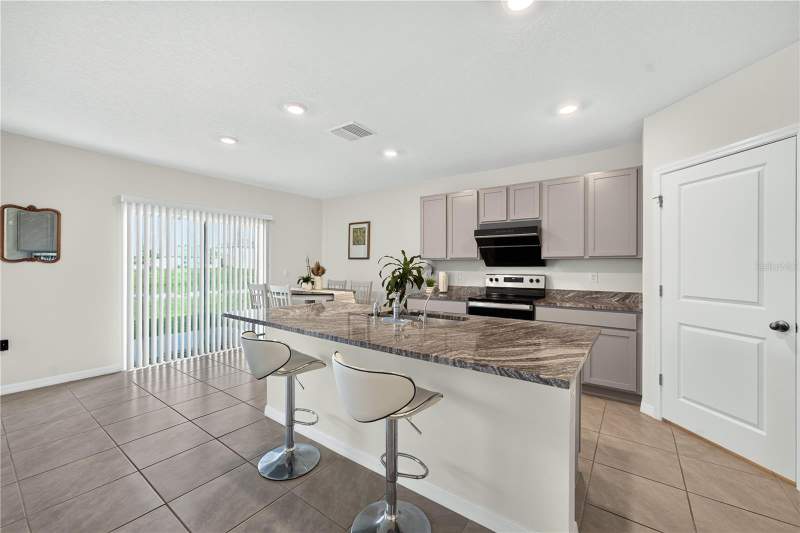 4 bedroom Single Family Residence at 8379 Ender Hills Drive, Epperson Ranch North Pod F Ph, Wesley Chapel — photo 5